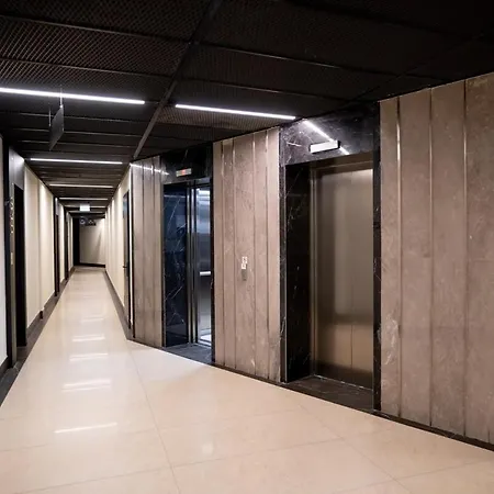 Modern With On-site Gym And Istambul